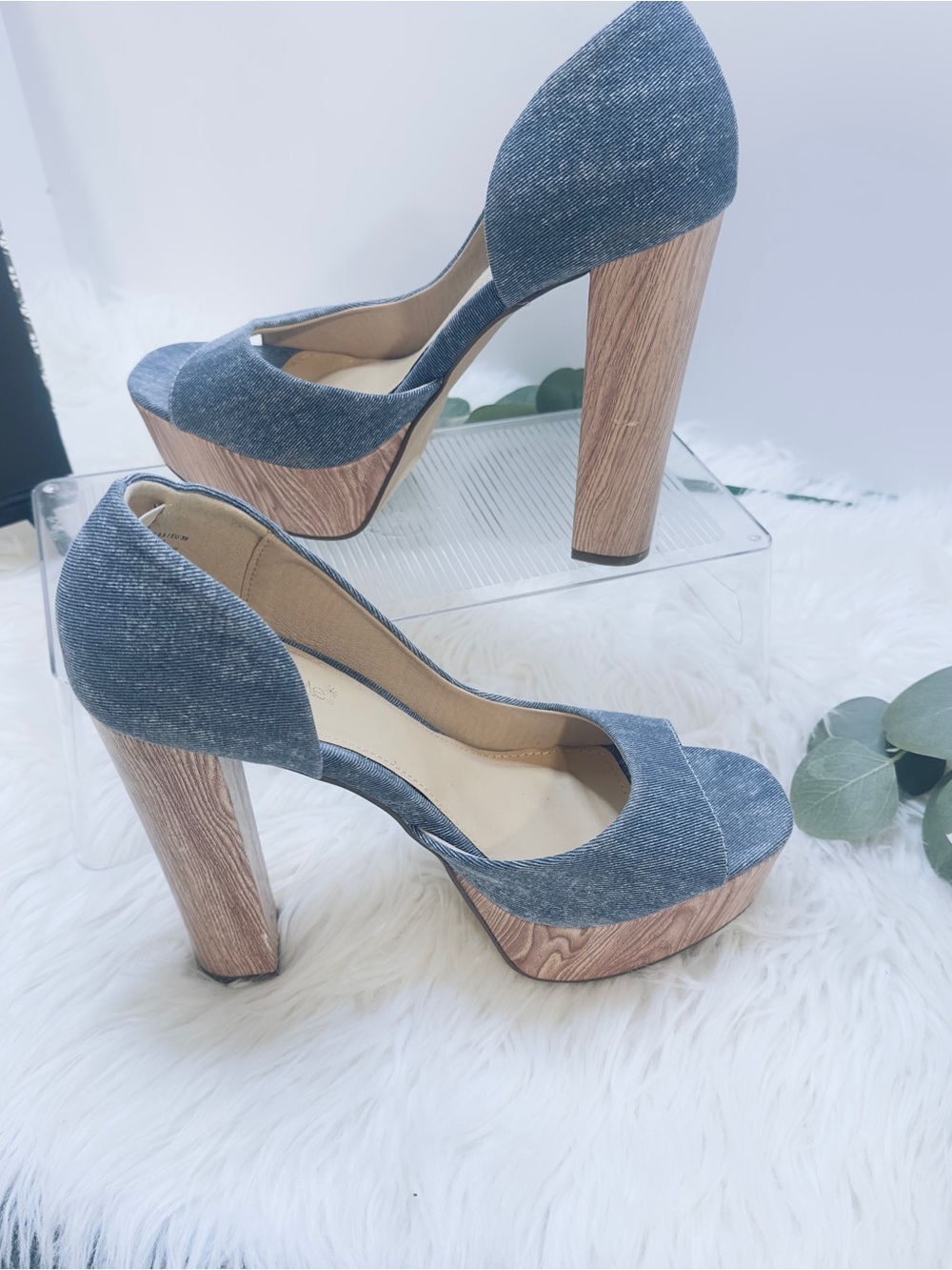 Shoe Dazzle Denim and Wood Platform Peep-Toe Chunky Block Heel- Approx 6”.